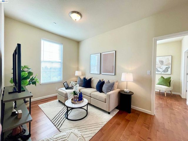 3901 Forest Cir, Castro Valley, CA 94546