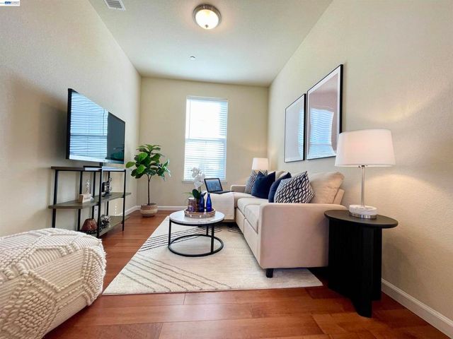 3901 Forest Cir, Castro Valley, CA 94546