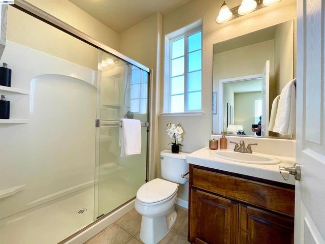 3901 Forest Cir, Castro Valley, CA 94546