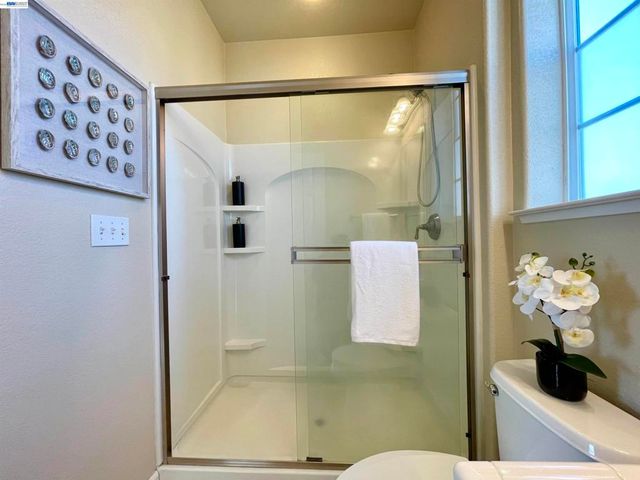 3901 Forest Cir, Castro Valley, CA 94546