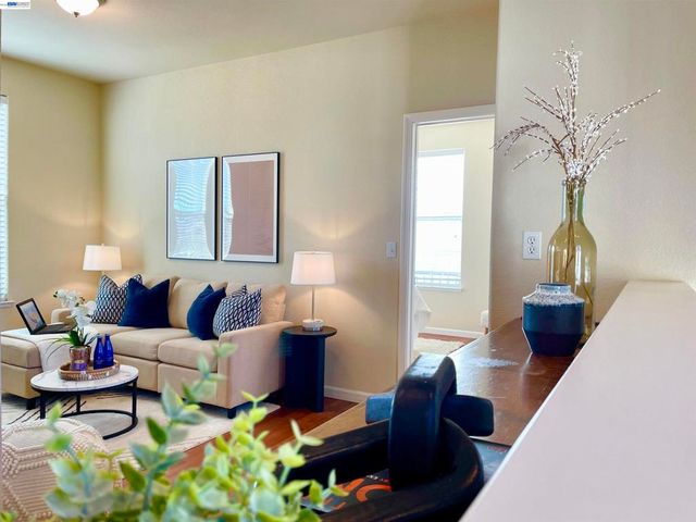 3901 Forest Cir, Castro Valley, CA 94546