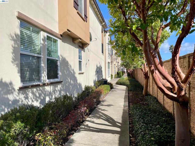 3901 Forest Cir, Castro Valley, CA 94546