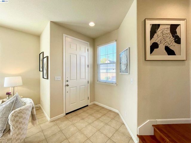 3901 Forest Cir, Castro Valley, CA 94546