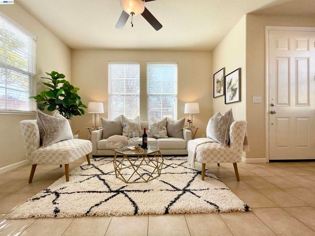 3901 Forest Cir, Castro Valley, CA 94546