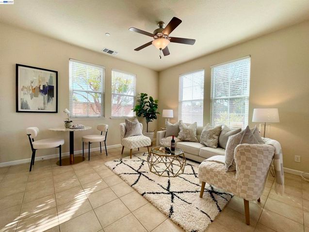 3901 Forest Cir, Castro Valley, CA 94546