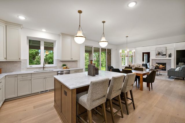 1051 E Avon Road, Rochester Hills, MI 48307