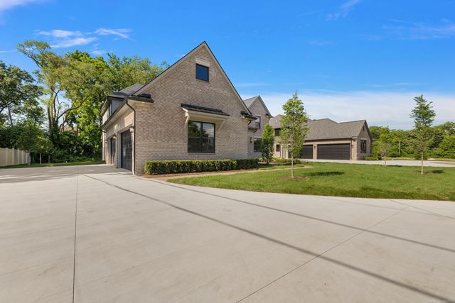 1051 E Avon Road, Rochester Hills, MI 48307