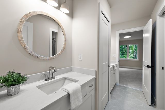 1051 E Avon Road, Rochester Hills, MI 48307