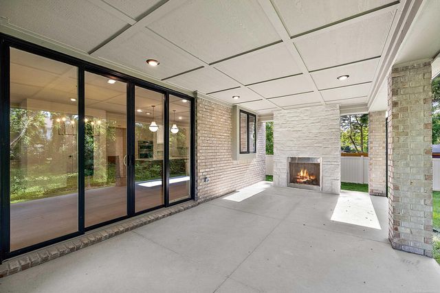 1051 E Avon Road, Rochester Hills, MI 48307