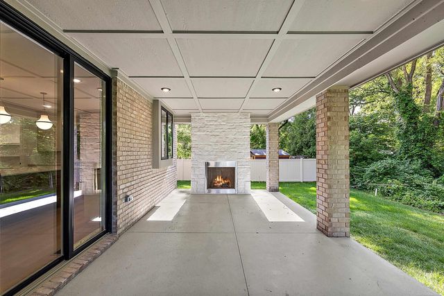 1051 E Avon Road, Rochester Hills, MI 48307