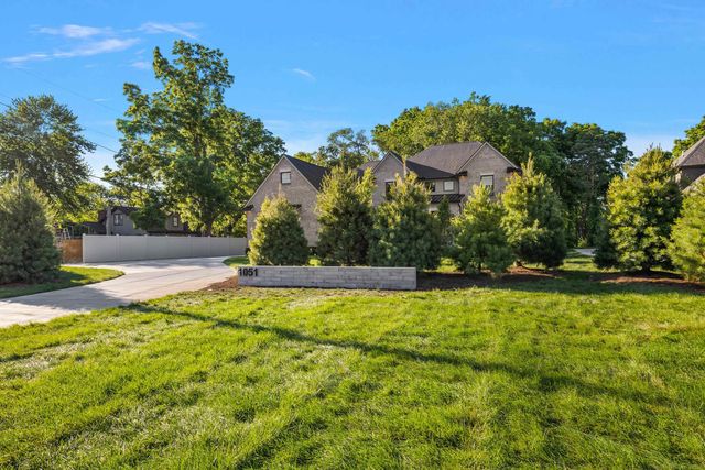 1051 E Avon Road, Rochester Hills, MI 48307