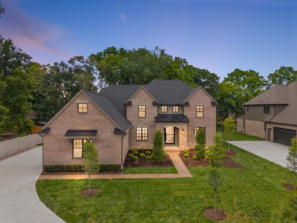 1051 E Avon Road, Rochester Hills, MI 48307