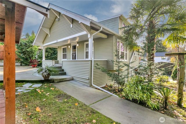 1547 SW Myrtle Street, Seattle, WA 98106