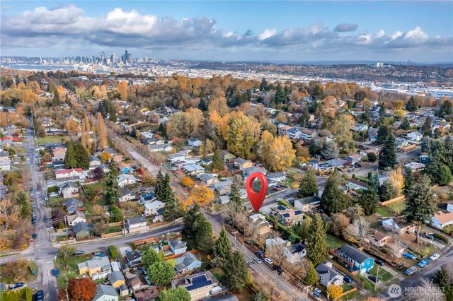 1547 SW Myrtle Street, Seattle, WA 98106