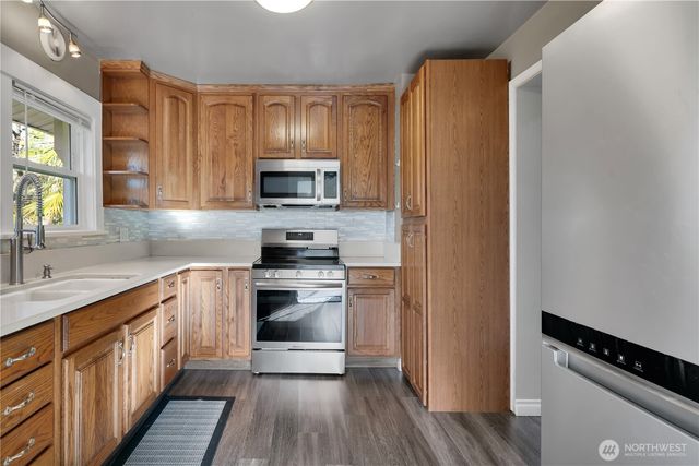 1547 SW Myrtle Street, Seattle, WA 98106