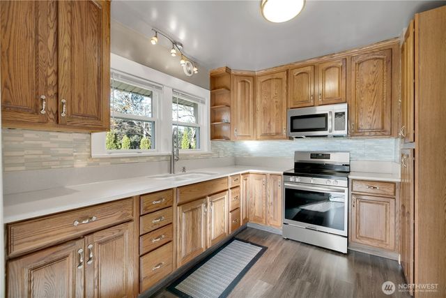 1547 SW Myrtle Street, Seattle, WA 98106