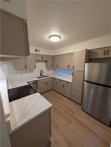 2812 Village Drive, Bryan, TX 77802