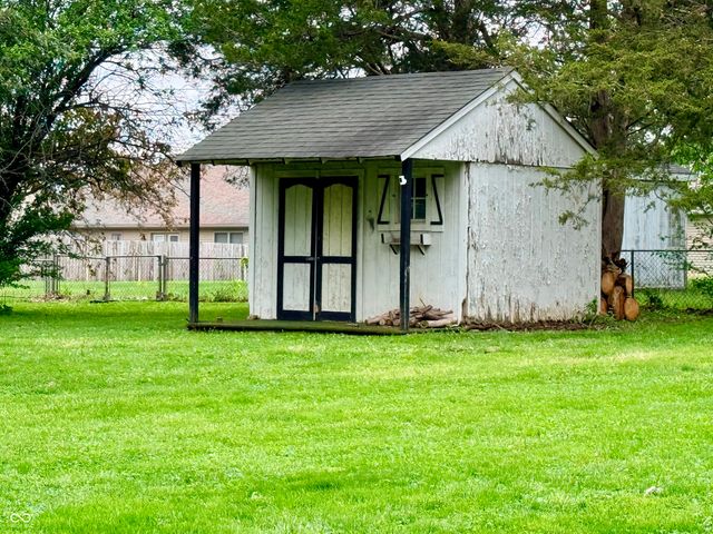 250 N Pleasant Run, Crawfordsville, IN 47933