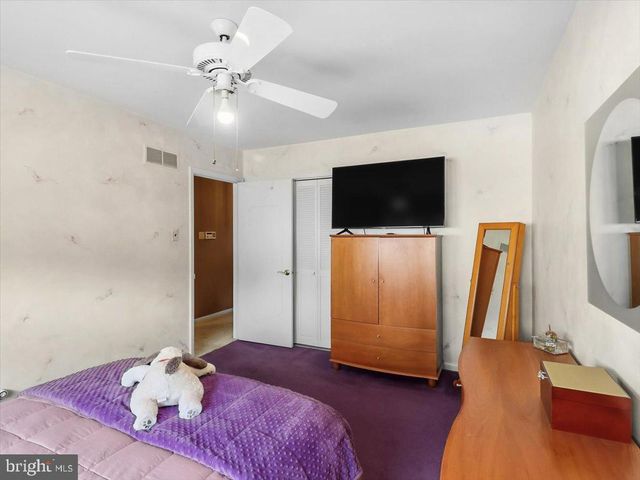 14 VASSAR RD, Broomall, PA 19008