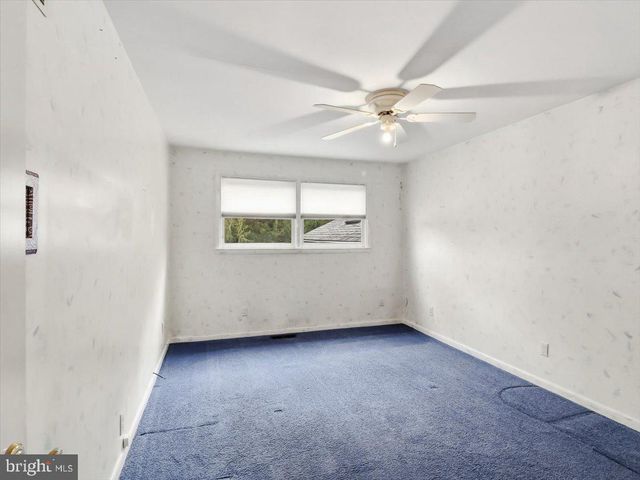 14 VASSAR RD, Broomall, PA 19008
