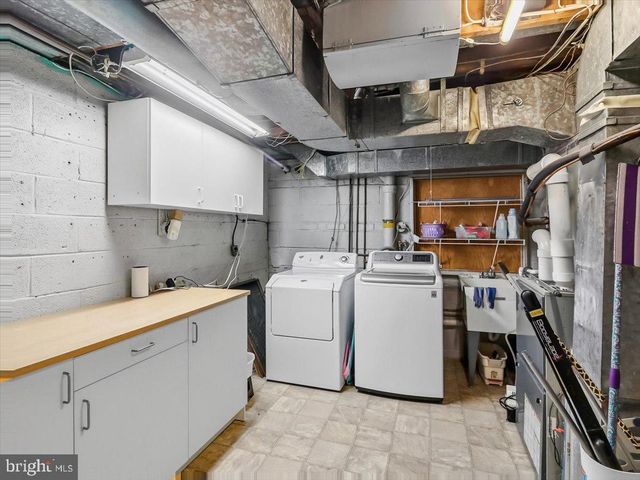 14 VASSAR RD, Broomall, PA 19008