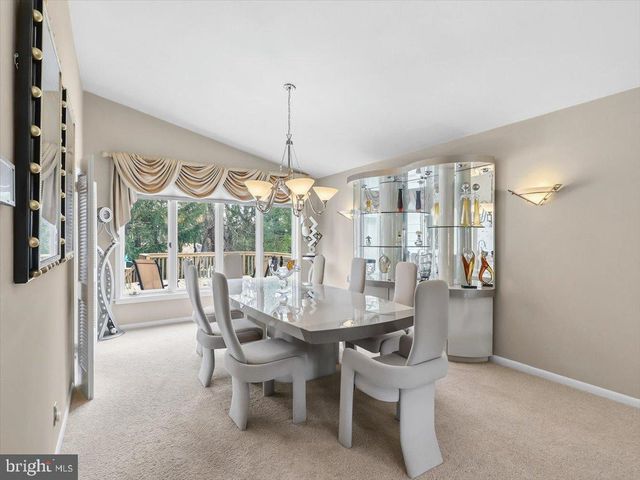 14 VASSAR RD, Broomall, PA 19008