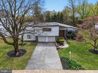 14 VASSAR RD, Broomall, PA 19008