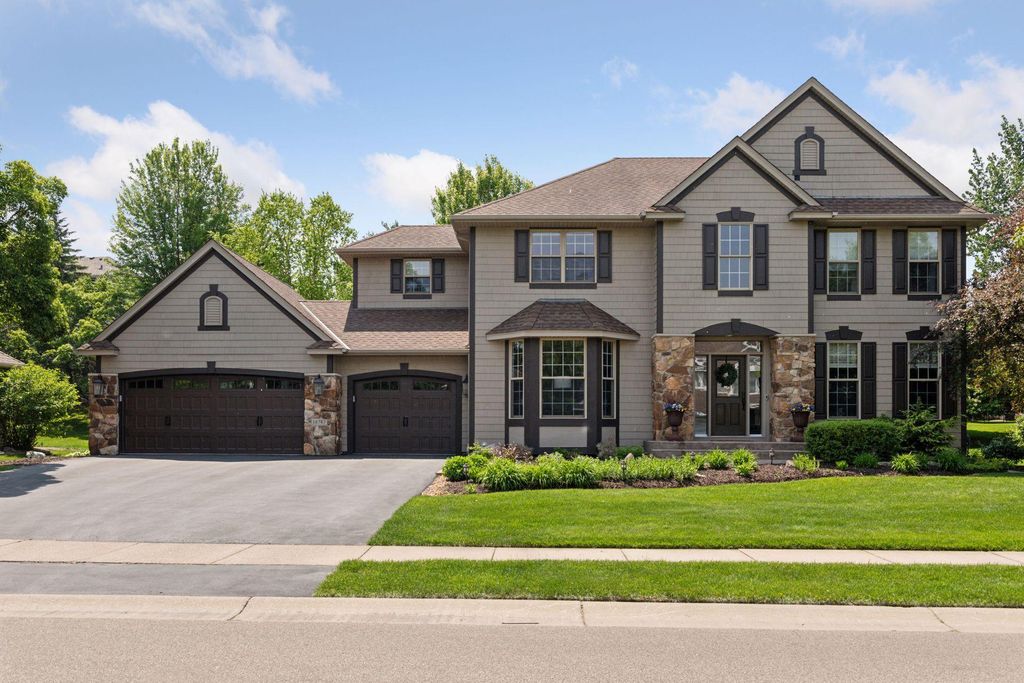 18743 Pathfinder Drive, Eden Prairie, MN 55347