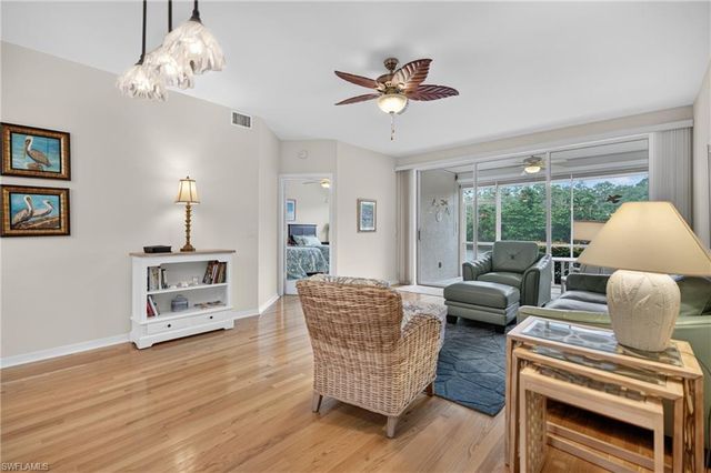 528 Lake Louise CIR 301, Naples, FL 34110