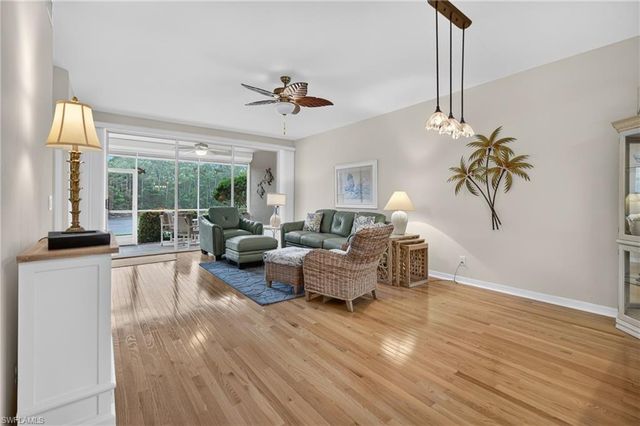 528 Lake Louise CIR 301, Naples, FL 34110