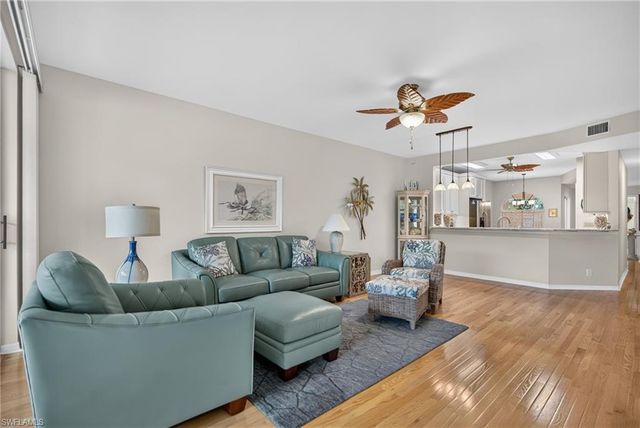 528 Lake Louise CIR 301, Naples, FL 34110
