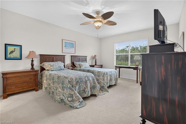 528 Lake Louise CIR 301, Naples, FL 34110