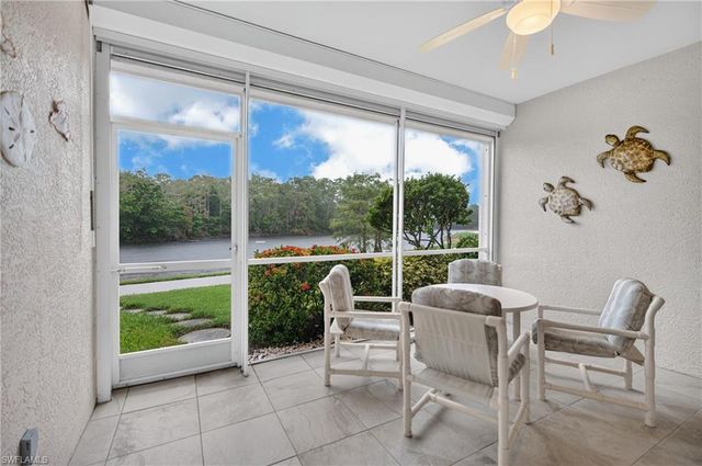 528 Lake Louise CIR 301, Naples, FL 34110