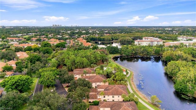 528 Lake Louise CIR 301, Naples, FL 34110