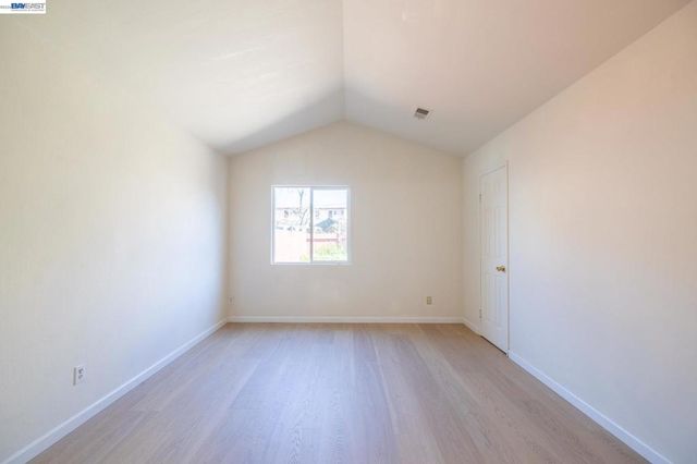 2540 E 16Th St, Oakland, CA 94601