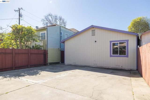 2540 E 16Th St, Oakland, CA 94601