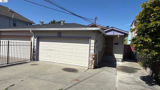 2540 E 16Th St, Oakland, CA 94601