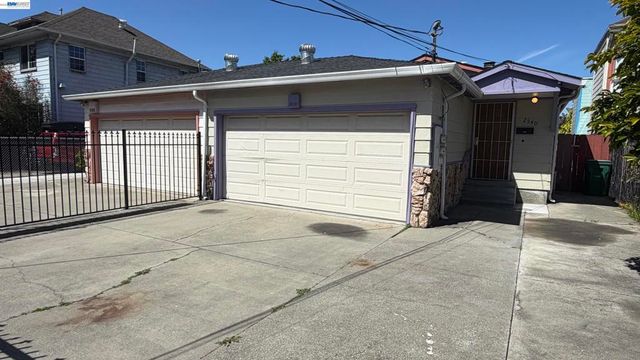 2540 E 16Th St, Oakland, CA 94601