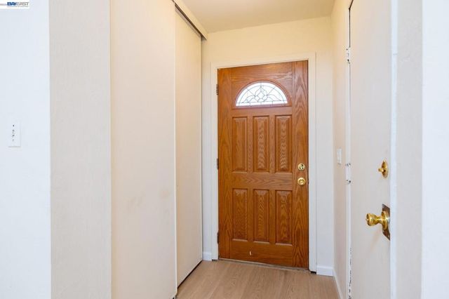 2540 E 16Th St, Oakland, CA 94601