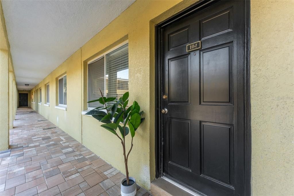 3206 W AZEELE STREET 104, Tampa, FL 33609