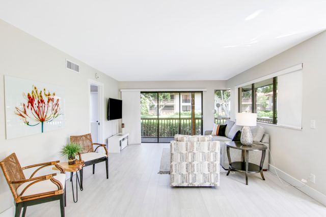 512 Brackenwood Place, Palm Beach Gardens, FL 33418