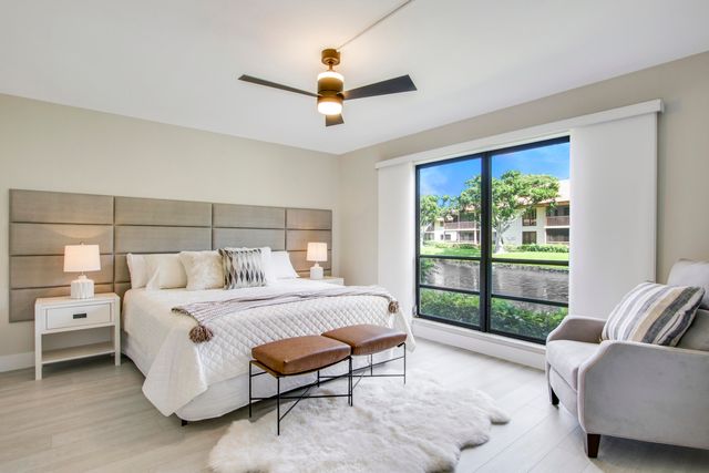 512 Brackenwood Place, Palm Beach Gardens, FL 33418