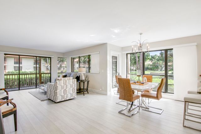 512 Brackenwood Place, Palm Beach Gardens, FL 33418
