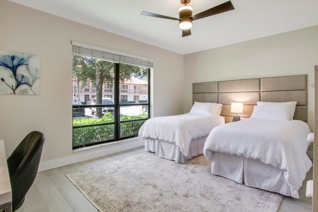 512 Brackenwood Place, Palm Beach Gardens, FL 33418