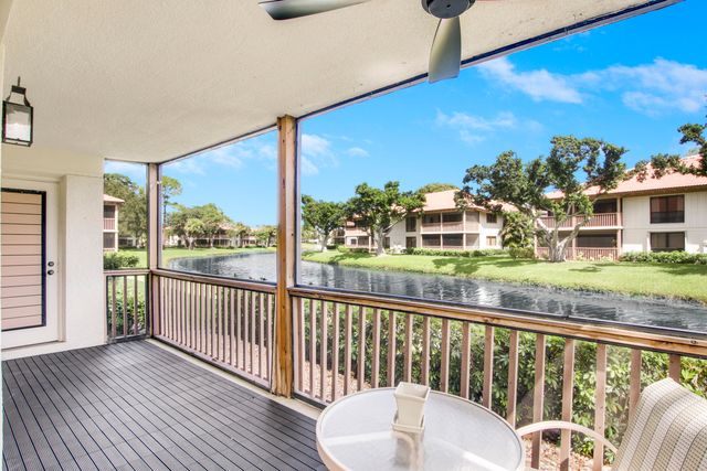 512 Brackenwood Place, Palm Beach Gardens, FL 33418