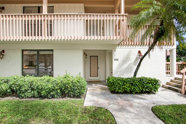 512 Brackenwood Place, Palm Beach Gardens, FL 33418