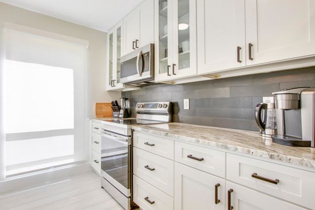 512 Brackenwood Place, Palm Beach Gardens, FL 33418