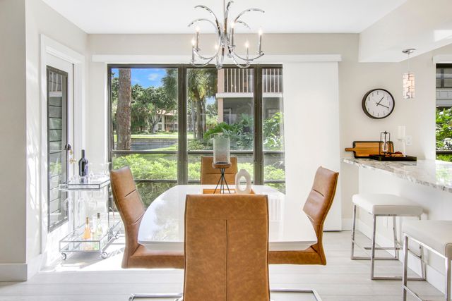 512 Brackenwood Place, Palm Beach Gardens, FL 33418