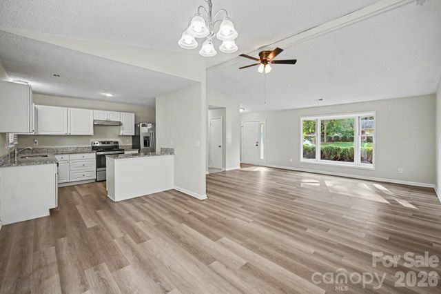 1530 Teddington Drive, Charlotte, NC 28214