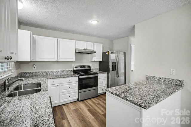 1530 Teddington Drive, Charlotte, NC 28214